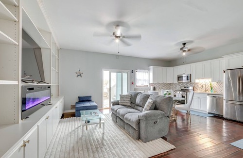 South River Apartment | 5 Mi to Rutgers University: New Jersey Guest Suite