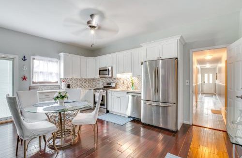 South River Apartment | 5 Mi to Rutgers University: New Jersey Guest Suite