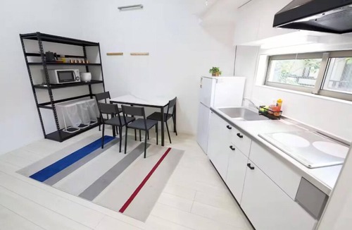 Nishi-Shinjuku Apartment | 5 Minute Walk from Nishi Shinjuku Gochome Station