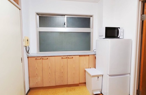 Takadanobaba Apartment | 5 minutes walk to Takadanobaba Yamanote Line 9 minutes to Shinjuku Station by train Convenient facilities