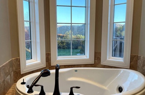 Brockton House | 5 Star Mountain Home Pool, Hot Tub, Arcade, Movie