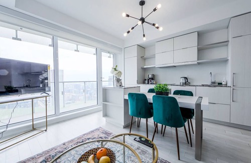 Bay Street Corridor Apartment | 51 m² Apartment ∙ 2 bedrooms ∙ 4 guests