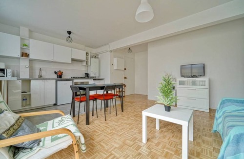 Les Puces de Saint-Ouen Apartment | 51 m² Apartment ∙ 1 bedroom ∙ 4 guests