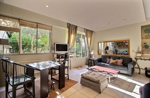 Neuilly-sur-Seine Apartment | 51 m² Apartment ∙ 1 bedroom ∙ 2 guests