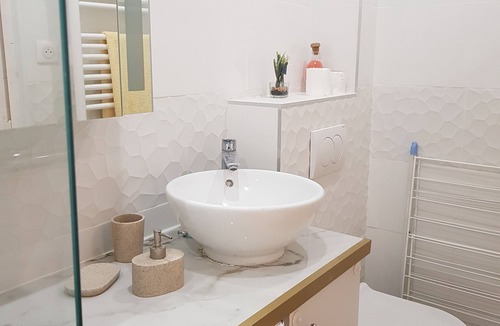 Picpus Apartment | 5mn from Paris Porte de Bercy, and 30mn from Disney. Pets welcome!