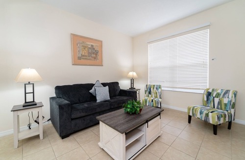 Solana House | 6 Bed, 5 Bath Villa with South Facing Pool, located close to Disney & Universal