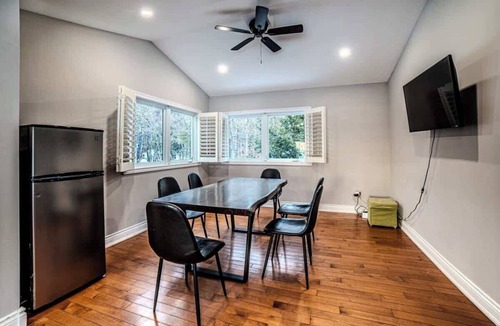 Carling House | 6 Bedroom Lakefront Main House in Sand Bay