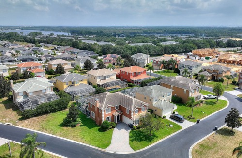 Tuscan Hills Cottage | 6 Bedroom Premium Home With Pool, Spa and Games Room #800