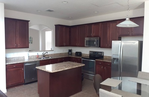 Watersong House | 6 BR 5.5 Bathrooms Villa in Orlando near Disney World… Newly Renovated