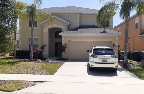 Watersong House | 6 BR 5.5 Bathrooms Villa in Orlando near Disney World… Newly Renovated