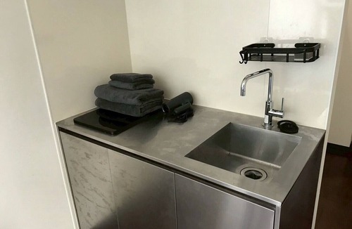 Roppongi Apartment | 6 min to Roppongi St! Spacious 5BR apt, 12 beds,140㎡,sleeps up to 12 guests.