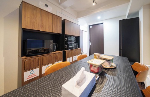 Roppongi Apartment | 6 min to Roppongi St! Spacious 5BR apt, 12 beds,140㎡,sleeps up to 12 guests.