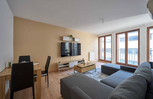19th Arrondissement Apartment | 6 Personnes/Parking gratuit/Ourcq/La Villette