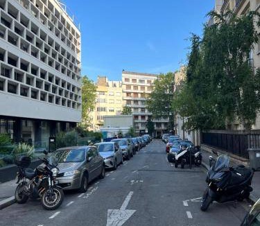Republique–Point-du-Jour Apartment | 60 m² Apartment ∙ 1 bedroom ∙ 4 guests