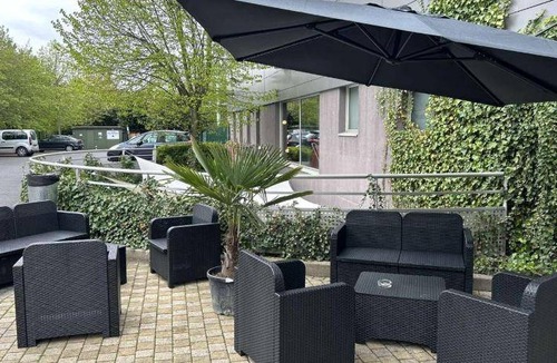 Roissy-en-France Hotel | 60 m² Hotel ∙ 127 guests