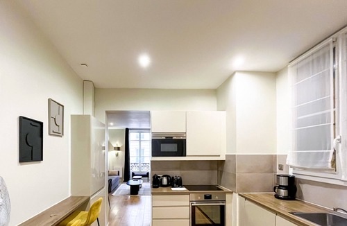 8th Arrondissement Apartment | 64 - Urban Luxury Flat near Champs-Elysées