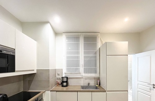 8th Arrondissement Apartment | 64 - Urban Luxury Flat near Champs-Elysées