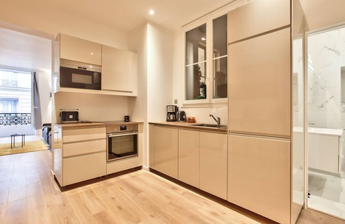 8th Arrondissement Apartment | 64 - Urban Luxury Flat near Champs-Elysées