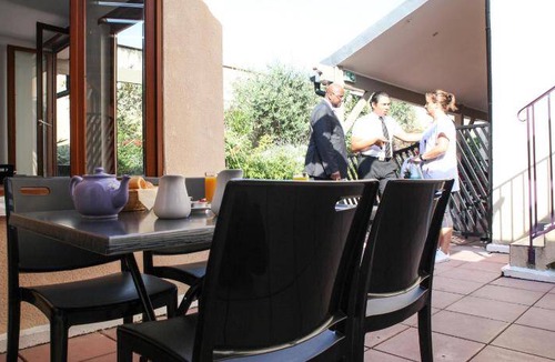 Villejuif Apartment | 65 m² Serviced apartment ∙ 2 bedrooms ∙ 127 guests