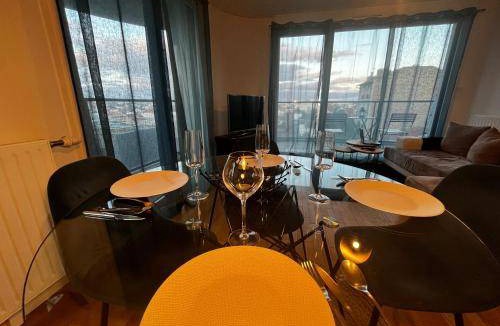 Petit-Colombes Apartment | 67 m² Apartment ∙ 1 bedroom ∙ 4 guests