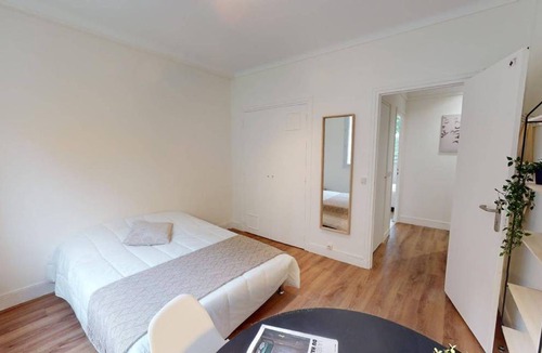 Porte d'Asnieres Resort | 69 m² Private room ∙ 1 bedroom ∙ 1 guest