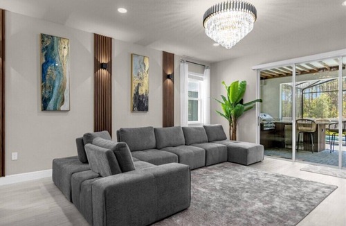 Tuscan Hills House | 7 Bedrooms/5.5 Bathrooms/Windsor Island (4420KR)