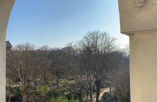 Quartier de Becon House | 7 min Paris and La Défense 1928 charming Hôtel Particulier with garden +pkg