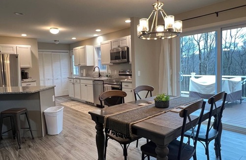 Kresgeville House | 7 min to Blue Mountain Ski Resort /Hot Tub