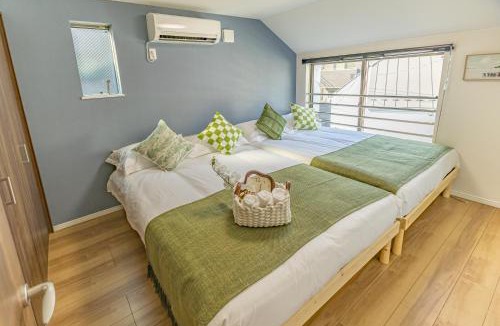 Taito Villa | 7 min walk from JR Yamanote Line Uguisudani Spacious 4-Bedroom House near Ueno & Asakusa With Parking