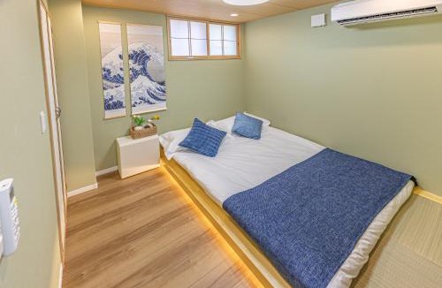 Taito Villa | 7 min walk from JR Yamanote Line Uguisudani Spacious 4-Bedroom House near Ueno & Asakusa With Parking
