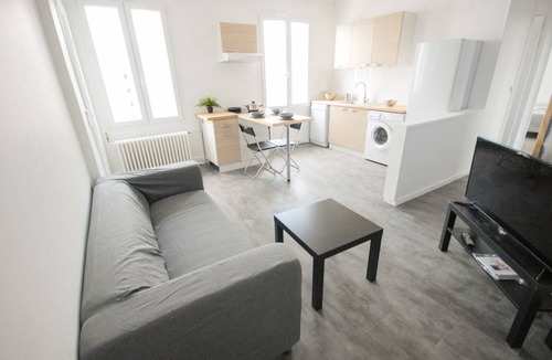Porte d'Asnieres Resort | 70 m² Private room ∙ 1 bedroom ∙ 1 guest