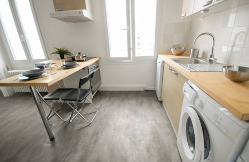 Porte d'Asnieres Resort | 70 m² Private room ∙ 1 bedroom ∙ 1 guest