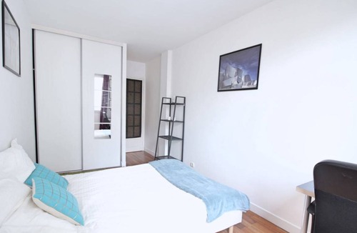 18th Arrondissement Resort | 70 m² Private room ∙ 1 bedroom ∙ 3 guests