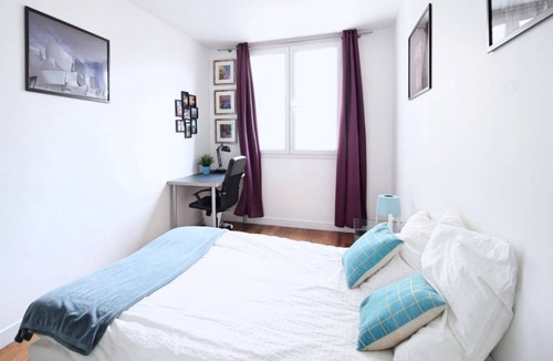 18th Arrondissement Resort | 70 m² Private room ∙ 1 bedroom ∙ 3 guests