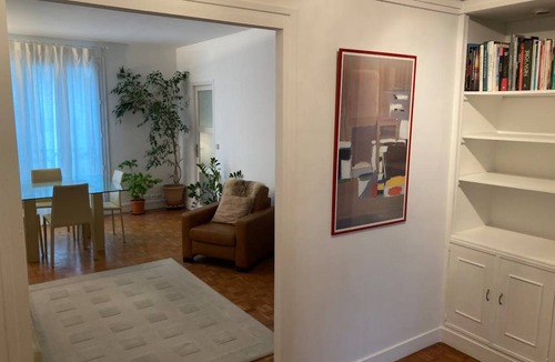 Republique–Point-du-Jour Apartment | 75 m² Apartment ∙ 2 bedrooms ∙ 4 guests