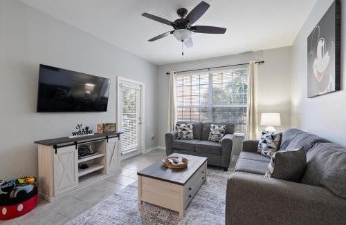 Windsor Hills House | 7671 Comrow Unit 205
