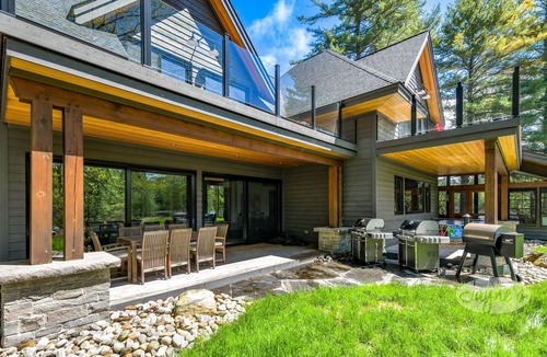 Bala Cottage | 7bed 6bath cottage + 1bed 1bath Bunkie! South Exposure! Beach! Tennis Court!