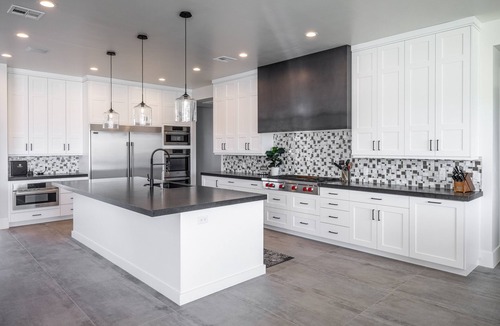 St. George House | 7BR Sleeps 30 - Private Pool, Arcade & Theater