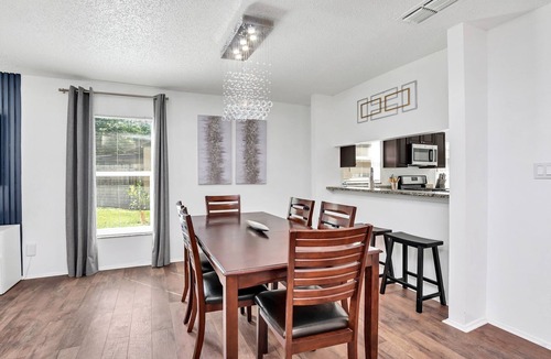 Indian Wells House | 8 minutes from disney parks! Beautiful home with pool heated!