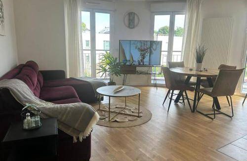 Drancy Centre Apartment | 80 m² Apartment ∙ 1 bedroom ∙ 7 guests