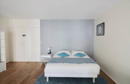 11th Arrondissement Resort | 80 m² Private room ∙ 1 bedroom ∙ 4 guests