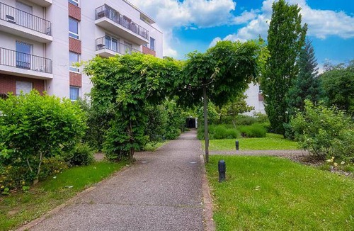 Aubervilliers Apartment | 85 m² Apartment ∙ 3 bedrooms ∙ 10 guests