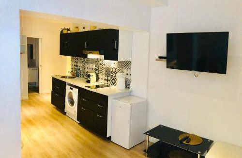 20th Arrondissement Apartment | 85 m² Apartment ∙ 3 bedrooms ∙ 9 guests