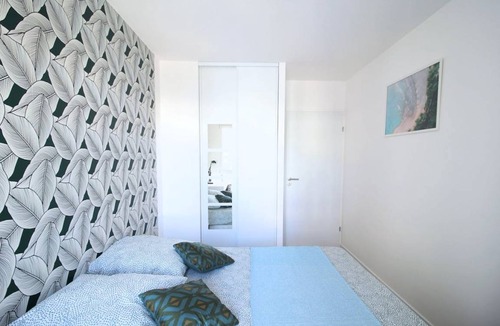 Clichy Resort | 89 m² Private room ∙ 1 bedroom ∙ 4 guests