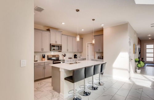 Four Corners House | 8992 CC - Exquisite 5 Bed Single Family