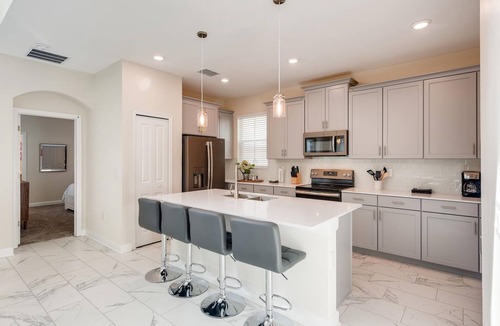 Four Corners House | 8992 CC - Exquisite 5 Bed Single Family