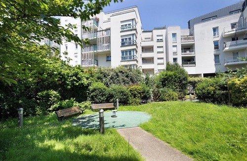 Saint-Denis Apartment | 8min from Paris, metro 13&14, Near Stade de France