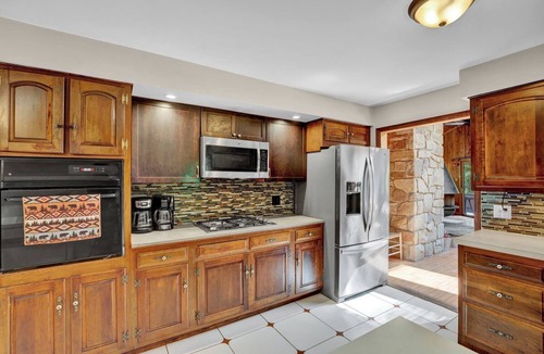 White Haven House | 9 acres w stream lawns firepit gameroom bar gazebo by stream 2mi to ski mtn