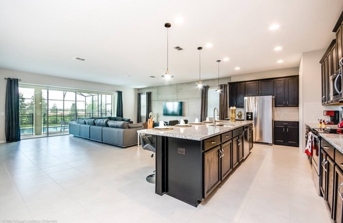 Bay Lake Villa | 9 BED | 6 BATH Amazing Villa w/Gamesroom & POOL 9043SRL