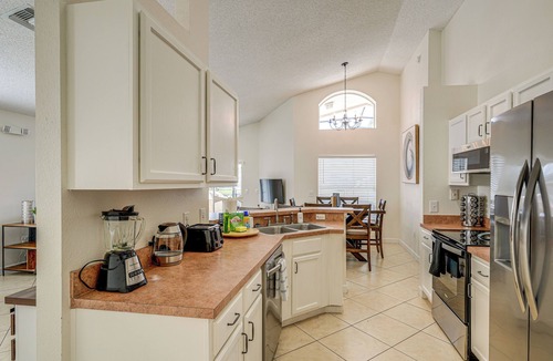 Lake Berkley House | 9 Mi to Disney: Home w/Pool Table & Water Views!